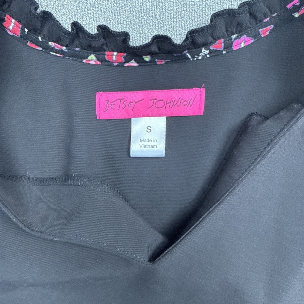 Betsey Johnson Women's Freesia Scrub Top Black Womens Small - Picture 5 of 7